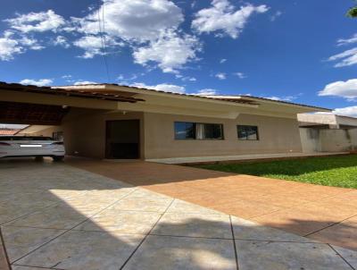 Casa para Venda, em Campo Mouro, bairro Centro, 2 dormitrios, 1 banheiro, 1 sute