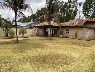 Casa para Venda, em Chapada dos Guimares, bairro , 4 dormitrios, 4 sutes