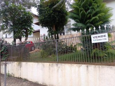 Casa Usada para Venda, em So Paulo, bairro Cidade So Francisco, 3 dormitrios, 2 banheiros, 1 sute, 4 vagas