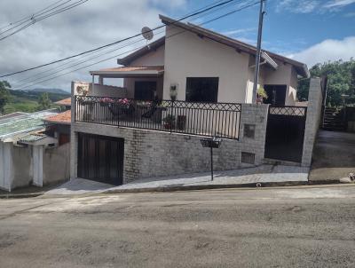 Casa para Venda, em Caldas, bairro Portal da Serra, 3 dormitrios, 1 banheiro, 1 sute, 3 vagas