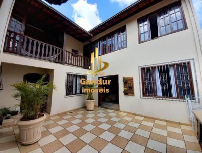 Casa Duplex para Venda, em Nova Friburgo, bairro Olaria, 5 dormitrios, 4 banheiros, 3 vagas