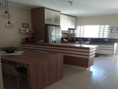 Casa para Venda, em Salto, bairro Jardim S�o Judas Tadeu, 2 dormit�rios, 1 banheiro, 1 su�te, 2 vagas