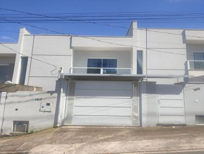 Sobrado para Venda, em Monte Sio, bairro Pq. Industrial, 2 dormitrios, 2 banheiros, 1 vaga