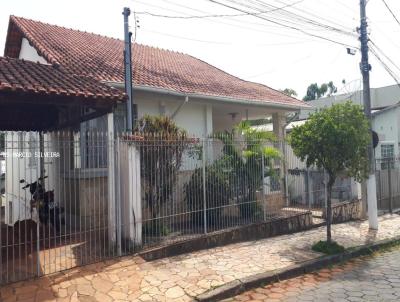 Casa para Venda, em So Loureno, bairro Centro, 4 dormitrios, 1 banheiro, 1 vaga