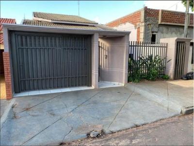 Casa para Venda, em Cianorte, bairro Zona 02, 3 dormitrios, 1 banheiro, 1 sute, 2 vagas