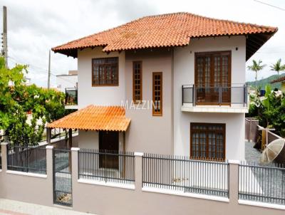 Casa para Venda, em Navegantes, bairro Balnerio Navegantes, 4 dormitrios, 3 banheiros, 2 vagas