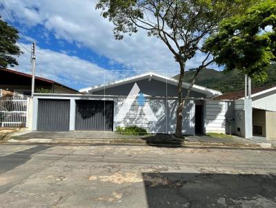 Casa para Venda, em Poos de Caldas, bairro Jardim dos Estados, 5 dormitrios, 3 banheiros, 1 sute, 6 vagas