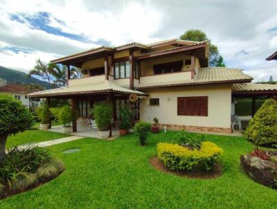 Casa em Condomnio para Venda, em Terespolis, bairro Alto, 4 dormitrios, 4 banheiros, 4 sutes, 2 vagas