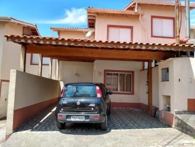 Casa em Condomnio para Venda, em Cotia, bairro Jardim Petrpolis, 3 dormitrios, 2 banheiros, 3 vagas