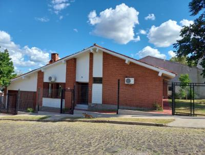 Casa para Venda, em Santana do Livramento, bairro Jardim Europa, 3 dormitrios, 3 banheiros, 1 sute, 3 vagas