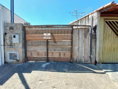 Casa para Venda, em Alfenas, bairro Vila Formosa, 3 dormitrios, 1 banheiro, 2 vagas