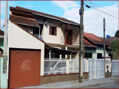 Sobrado para Venda, em Jaragu do Sul, bairro Estrada Nova, 3 dormitrios, 1 banheiro, 1 sute, 3 vagas