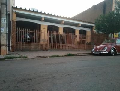 Casa para Venda, em Alfenas, bairro Centro, 6 dormitrios, 3 banheiros, 1 sute, 2 vagas