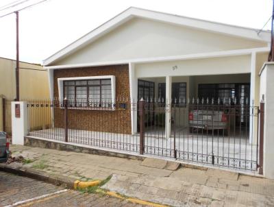 Casa para Venda, em So Jos do Rio Pardo, bairro Centro, 3 dormitrios, 1 banheiro, 1 vaga