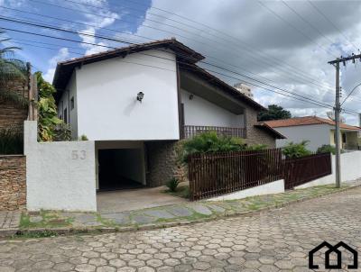 Casa para Venda, em Formiga, bairro Centro - Condomnio Village, 4 dormitrios, 3 banheiros, 1 sute, 4 vagas