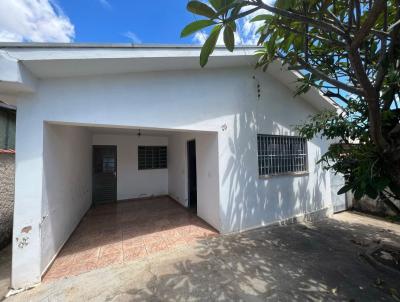 Casa para Venda, em Mococa, bairro Vila Santa Cruz, 2 dormitrios, 1 banheiro, 1 vaga