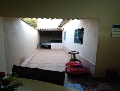 Casa para Venda, em Uberlndia, bairro So Jorge, 3 dormitrios, 1 banheiro, 2 vagas