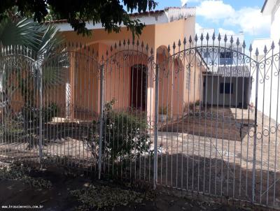Casa para Venda, em Presidente Prudente, bairro Pq. Cedral, 3 dormitórios, 2 banheiros, 4 vagas