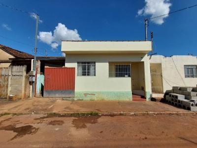 Casa para Venda, em Alfenas, bairro So Jos, 5 dormitrios, 2 banheiros, 3 vagas