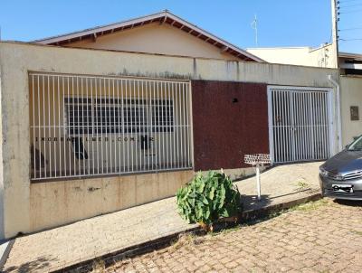 Casa para Venda, em So Jos do Rio Pardo, bairro Centro, 4 dormitrios, 2 banheiros, 1 sute, 1 vaga