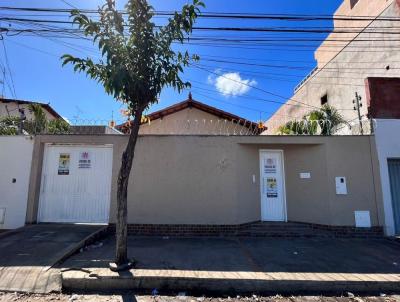 Casa para Venda, em Montes Claros, bairro So Jos, 3 dormitrios, 2 banheiros, 1 sute, 3 vagas