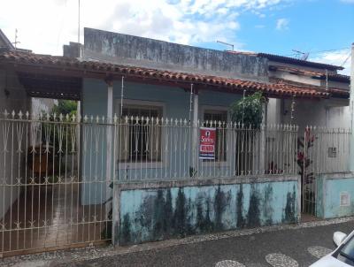 Casa para Venda, em Feira de Santana, bairro PONTO CENTRAL, 3 dormitrios, 1 banheiro, 1 vaga