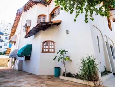 Casa para Venda, em Montes Claros, bairro Cndida Cmara, 5 dormitrios, 6 banheiros, 3 sutes, 10 vagas