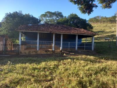 Fazenda para Venda, em Araguari, bairro Zona rural, 5 dormitórios, 4 banheiros, 6 vagas