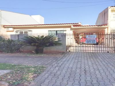 Casa para Venda, em Umuarama, bairro Zona V, 4 dormitrios, 3 banheiros, 1 sute