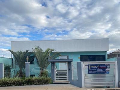 Casa para Venda, em Apucarana, bairro Centro, 3 dormit�rios, 5 banheiros, 2 su�tes, 4 vagas