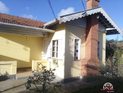 Casa para Venda, em Campos do Jordo, bairro Abernssia, 2 dormitrios, 1 banheiro, 6 vagas