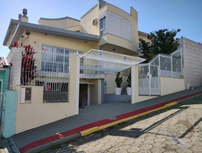 Casa para Venda, em Florianpolis, bairro Capoeiras, 3 dormitrios, 5 banheiros, 3 sutes, 4 vagas