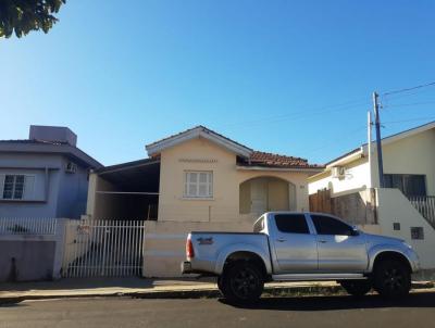 Casas 2 Quartos para Locao, em Itpolis, bairro Regio Central, 3 dormitrios, 1 banheiro, 1 vaga