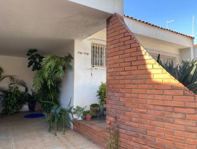 Casa para Venda, em Bauru, bairro Vila Camargo, 4 dormitrios, 3 banheiros, 1 sute, 2 vagas