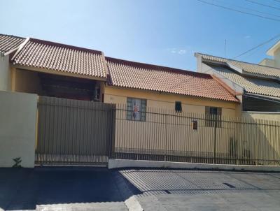 Casa para Venda, em Campo Mouro, bairro Jardim Araucria, 3 dormitrios, 1 banheiro, 4 vagas