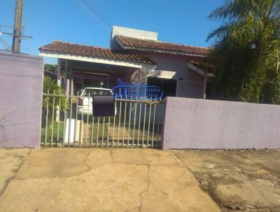 Casa para Venda, em Foz do Iguau, bairro JARDIM COLOMBELLI, 2 dormitrios, 1 banheiro, 4 vagas