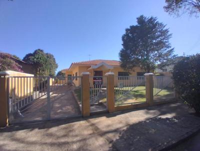 Casa para Venda, em Apucarana, bairro Centro, 3 dormitrios, 2 banheiros, 1 sute, 4 vagas