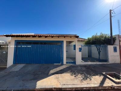 Casa para Venda, em Presidente Venceslau, bairro CENTRO, 3 dormitrios, 2 banheiros, 1 sute, 1 vaga