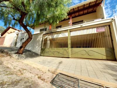 Casa para Venda, em Alfenas, bairro Jardim So Lucas, 4 dormitrios, 3 banheiros, 2 sutes, 2 vagas