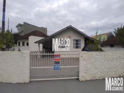 Casa para Venda, em Balnerio Barra do Sul, bairro Centro, 3 dormitrios, 1 banheiro, 1 sute, 1 vaga