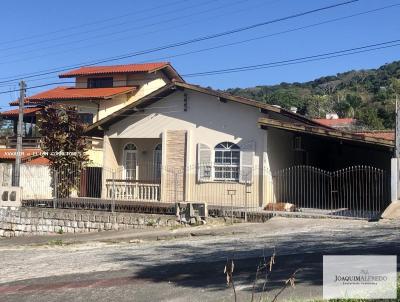 Casa para Venda, em So Jos, bairro Ponta de Baixo, 4 dormitrios, 2 banheiros, 1 sute, 4 vagas