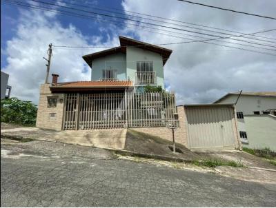 Casa para Venda, em Poos de Caldas, bairro Centro, 3 dormitrios, 4 banheiros, 2 vagas
