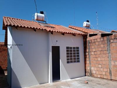 Casa para Venda, em Araguari, bairro Portal dos Ipês, 2 dormitórios, 1 banheiro, 2 vagas