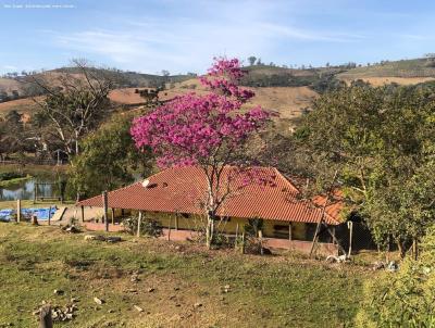 Stio para Venda, em Ouro Fino, bairro , 8 dormitrios, 4 banheiros, 1 sute