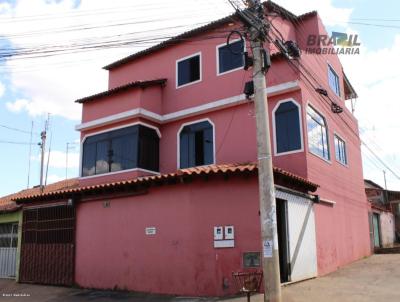 Sobrado para Venda, em Braslia, bairro Santa Maria, 5 dormitrios, 3 banheiros, 2 vagas