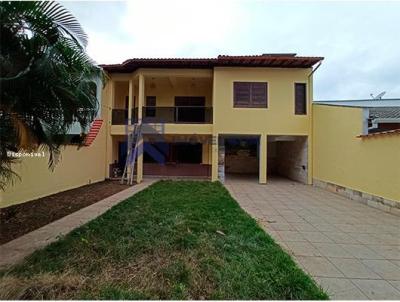 Casa para Venda, em Ipatinga, bairro Centro, 3 dormitrios, 2 banheiros, 1 sute, 3 vagas