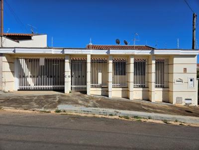 Casa para Venda, em So Jos do Rio Pardo, bairro Jardim Margarida, 3 dormitrios, 1 sute, 2 vagas