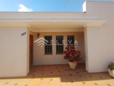 Casa para Venda, em Jaboticabal, bairro CENTRO, 3 dormitrios, 3 banheiros, 1 sute, 5 vagas