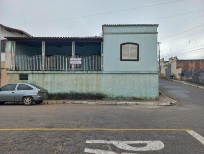 Casa para Venda, em Santo Antnio do Amparo, bairro Centro, 4 dormitrios, 1 banheiro, 2 vagas