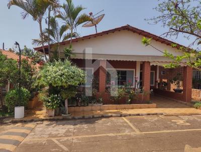 Casa para Venda, em Caldas Novas, bairro Manses Das guas Quentes, 3 dormitrios, 1 banheiro, 1 sute, 2 vagas